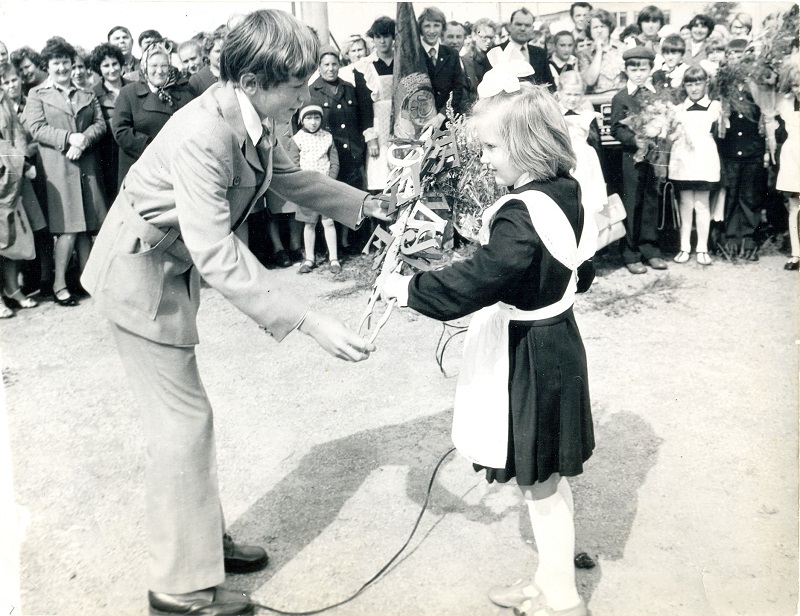 Открытие школы 1981 2 фото
